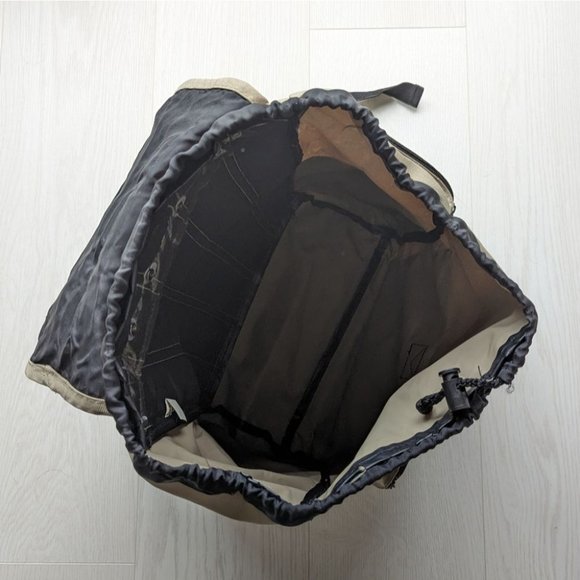 Perry Ellis Backpack - Picture 6 of 6